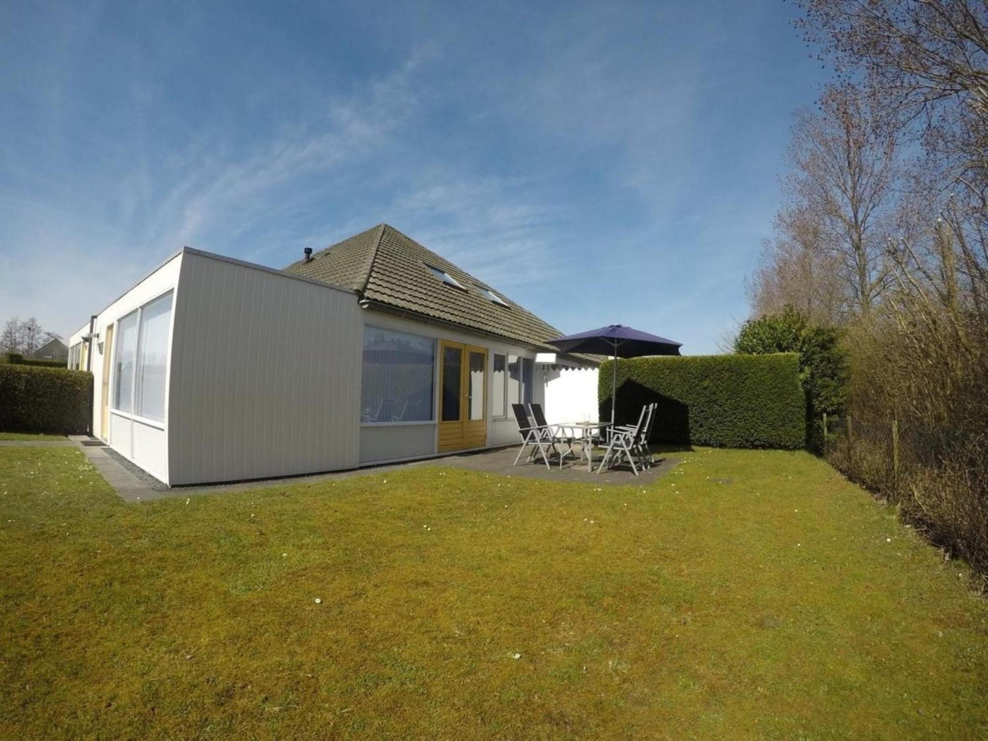 Vakantiehuis Spacious With Garden *